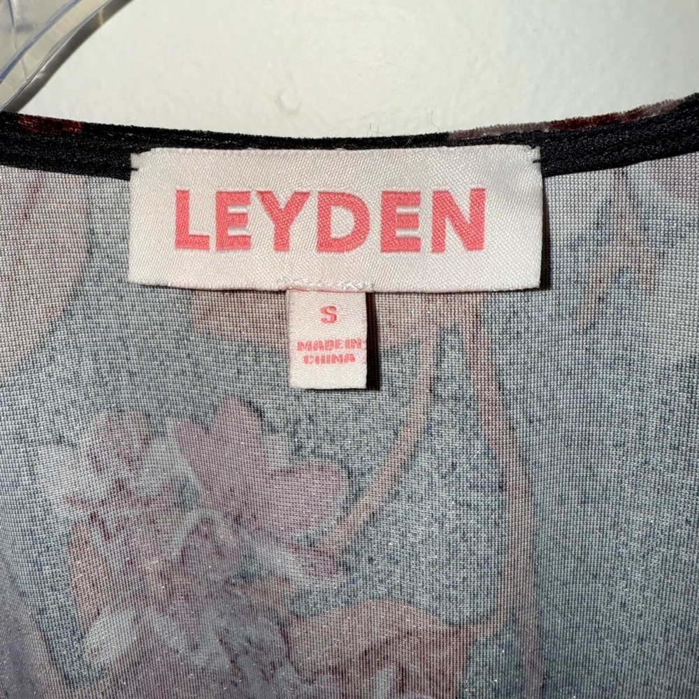Leyden Floral Long Sleeve Wrap Dress - Picture 5 of 5